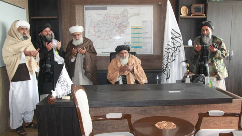 سرپرست-جدید-وزارت-فواید-عامه-به-کارش-آغاز-کرد