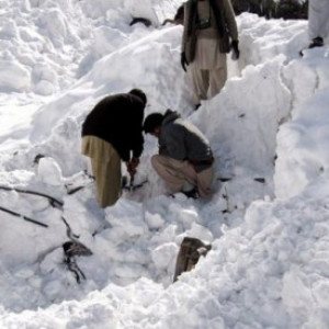 برف-راه-مواصلاتی-بلخاب-سرپل-را-مسدود-کرد