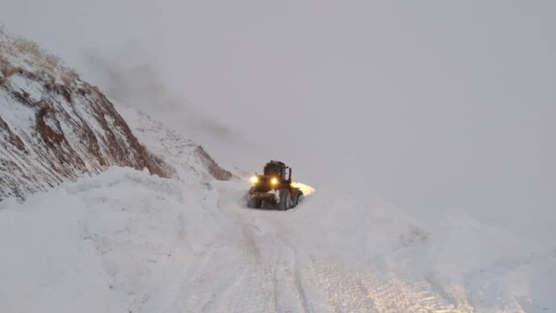 برف-باری-شاهراه-سالنگ-و-اکثر-مسیرهای-بامیان-را-مسدود-کرد