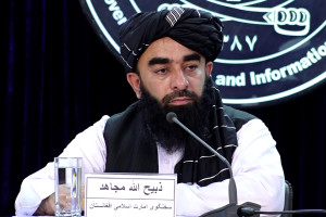 مجاهد امریکا را به بزرگ‌نمایی داعش در افغانستان متهم کرد