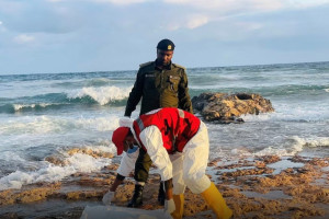 مرگ-۱۸-مهاجر-در-پی-واژگونشدن-قایق-در-سواحل-غربی-لیبیا