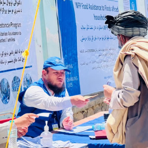 برای-بیش-از-یک-هزار-نفر-در-کابل-کمک-نقدی-توزیع-شد