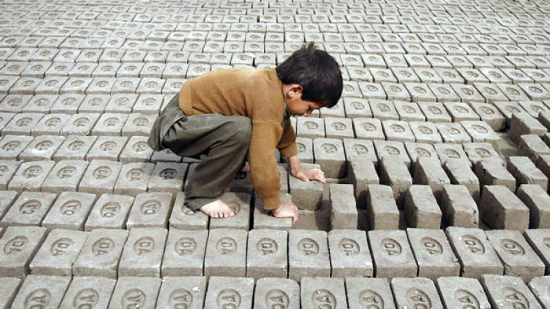 ۱-۲-میلیون-کودک-در-کشور-مشغول-کارهای-شاقه-اند
