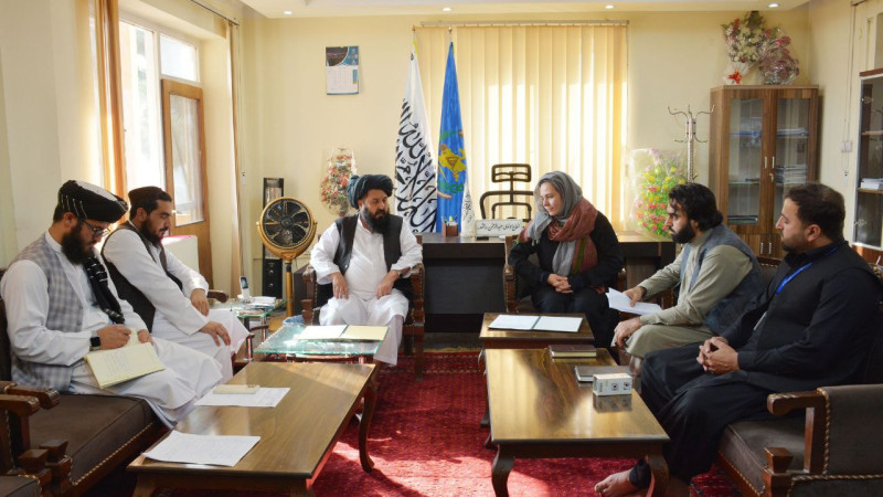 وزارت-مهاجرین-افغانستان-سه-تفاهمنامه-امضا-کرد