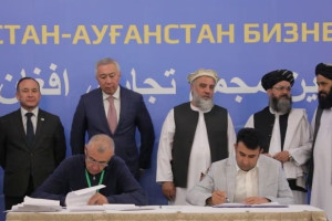 افغانستان-و-قزاقستان-تفاهمنامههای-تجاری-به-ارزش-۳۶۰-میلیون-دالر-امضا-کردند