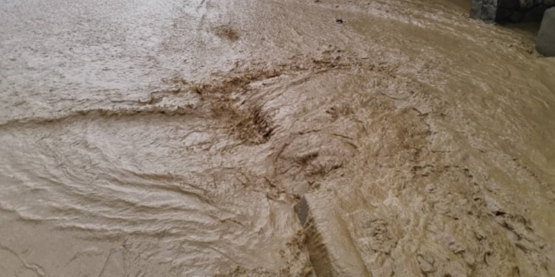 سیلاب‌ها در پروان؛ بزرگ‌راه کابل _ شمال مسدود شده است
