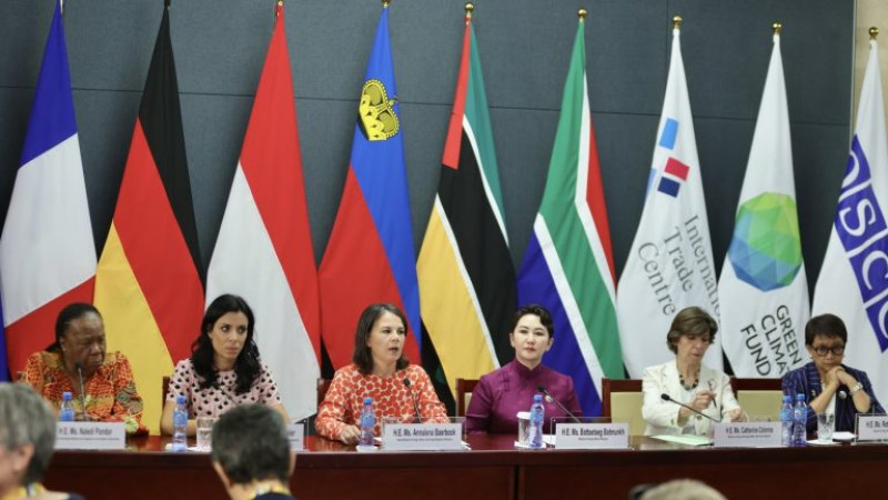 وزیران-خارجه-شش-کشور-خواستار-مشارکت-معنادار-زنان-در-افغانستان-شدند