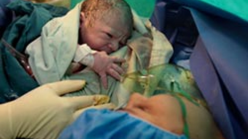 بی-تفاوتی-نظام-باعث-مرگ-و-میر-مادران-شده-است