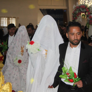 برگزاری-مراسم-عروسی-دستهجمی-زوج-جوان-در-کابل