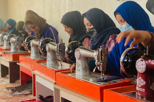 برنامه جهانی غذا برای زنان افغان زمینه کار فراهم می‌کند