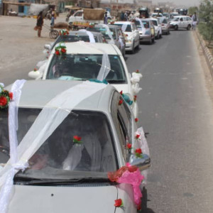 نیمروز؛-عروسی-دستهجمعی-۵۰-زوج-جوان-برگزار-شد