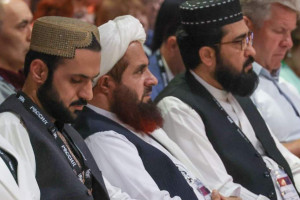 اشتراک-سفیر-ا-ا-در-مسکو،-در-هفتمین-کنگره-فضایی-اوراسیا